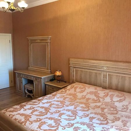 Rustaveli Apartment City Centre Τυφλίδα Εξωτερικό φωτογραφία