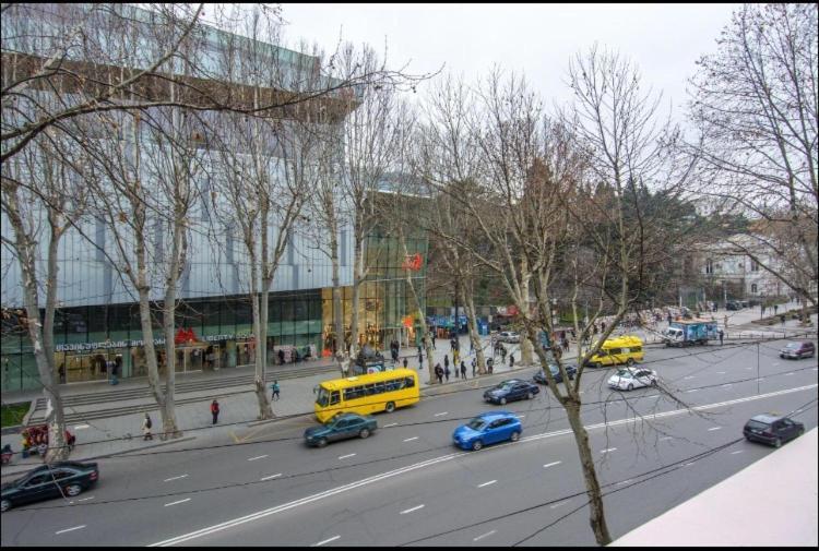 Rustaveli Apartment City Centre Τυφλίδα Εξωτερικό φωτογραφία